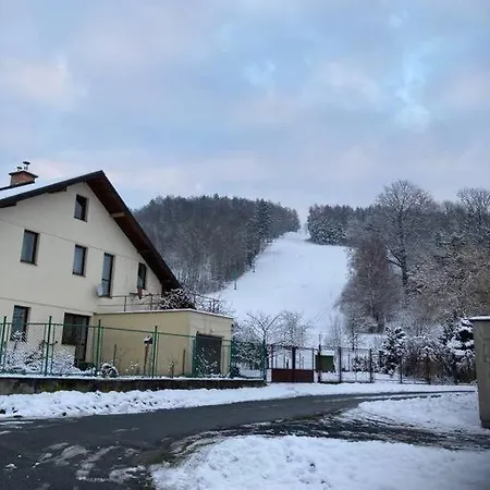 公寓 Modern Spacious In Czech Nature